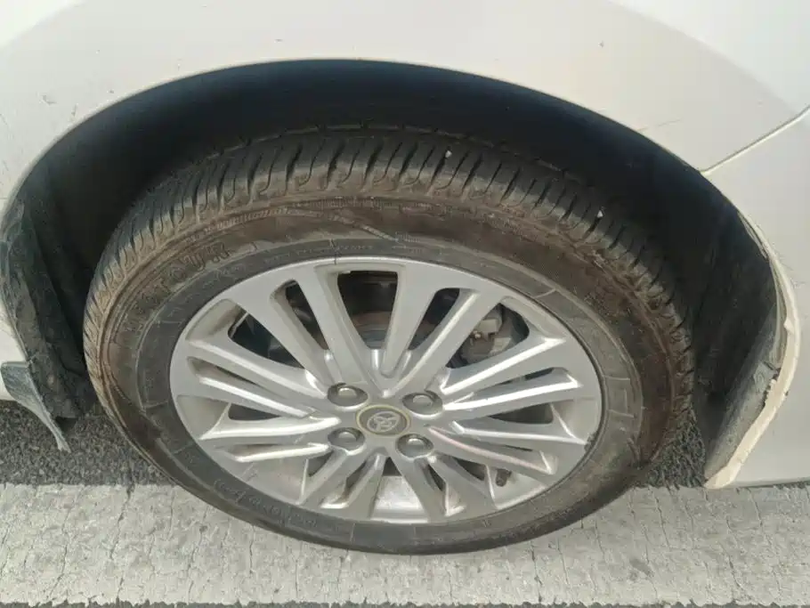 Toyota Yaris L — фото 6