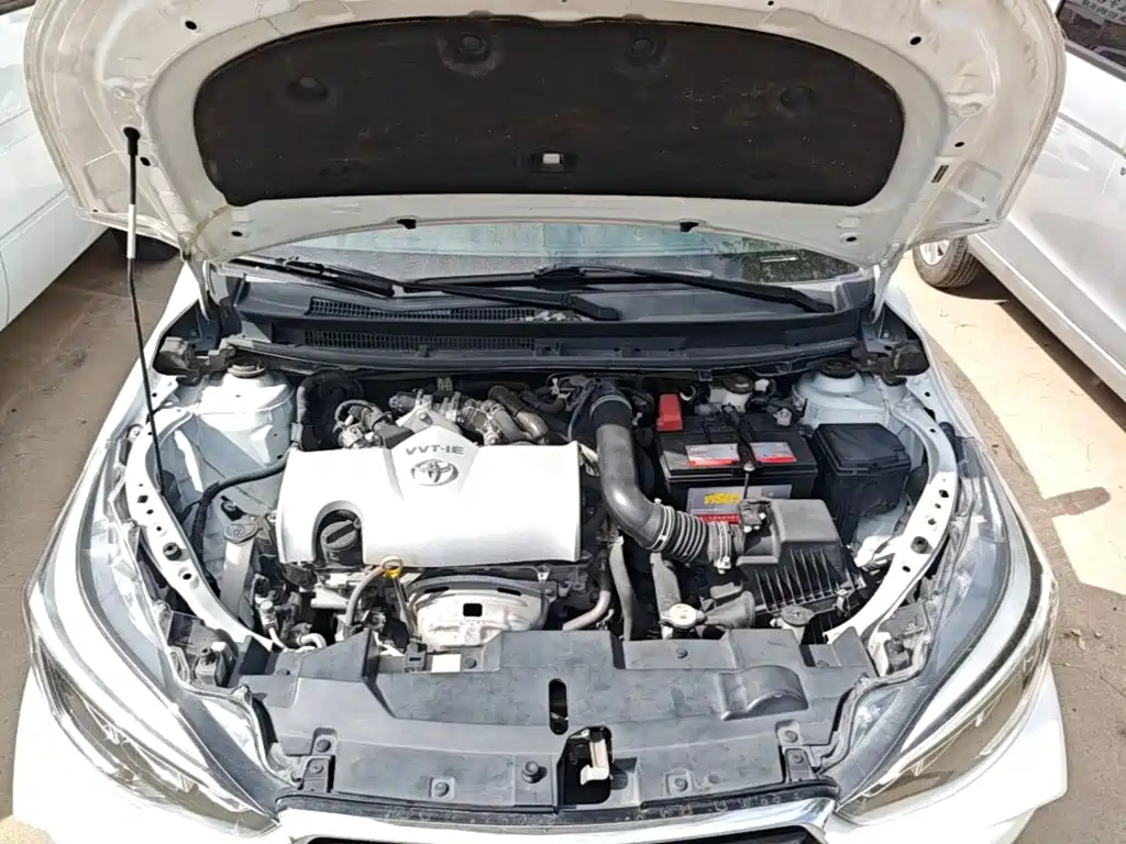 Toyota Yaris L — фото 20