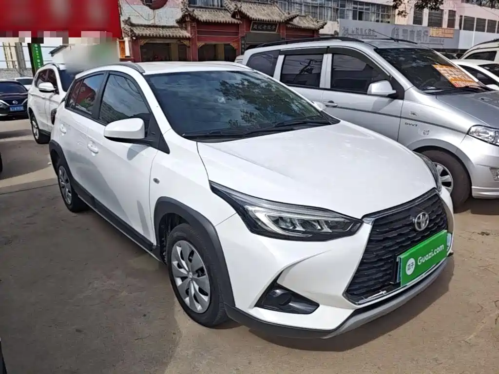 Toyota Yaris L — фото 4