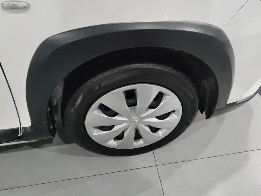 Toyota Yaris L — фото 6