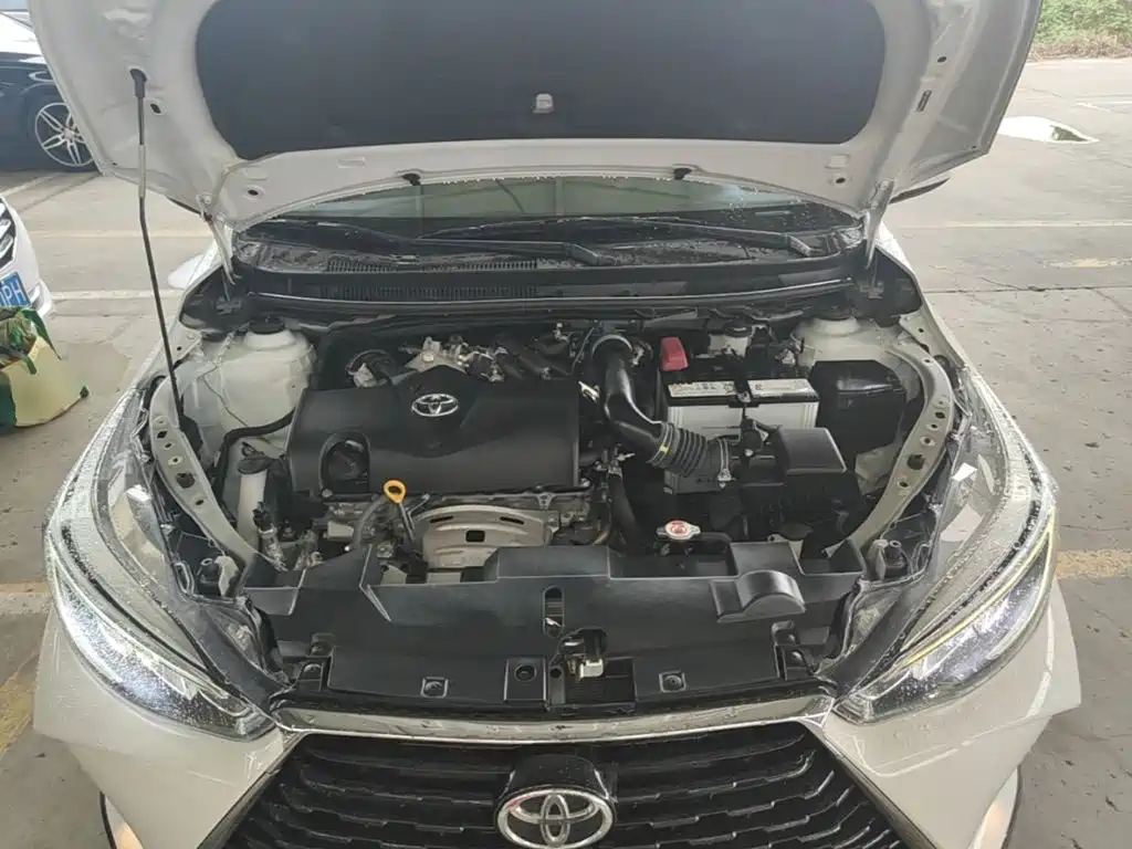 Toyota Yaris L — фото 20
