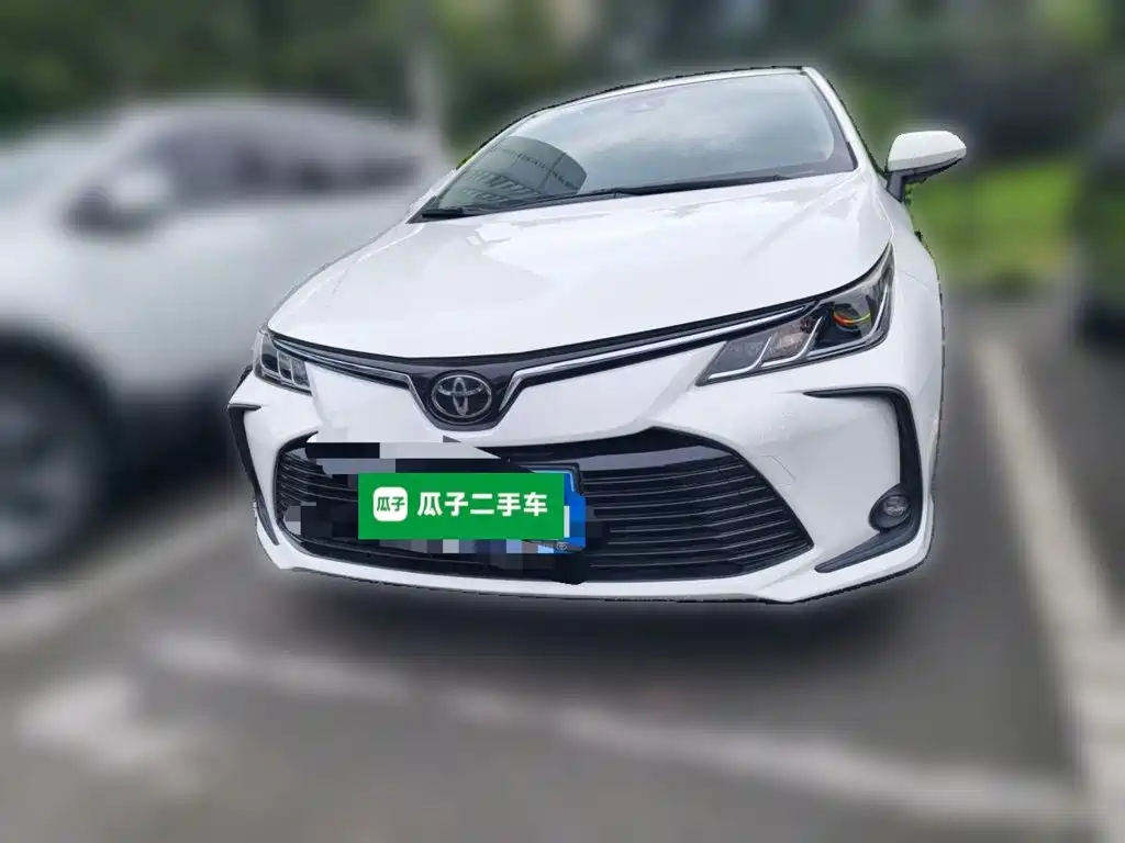 Toyota Corolla — фото 1