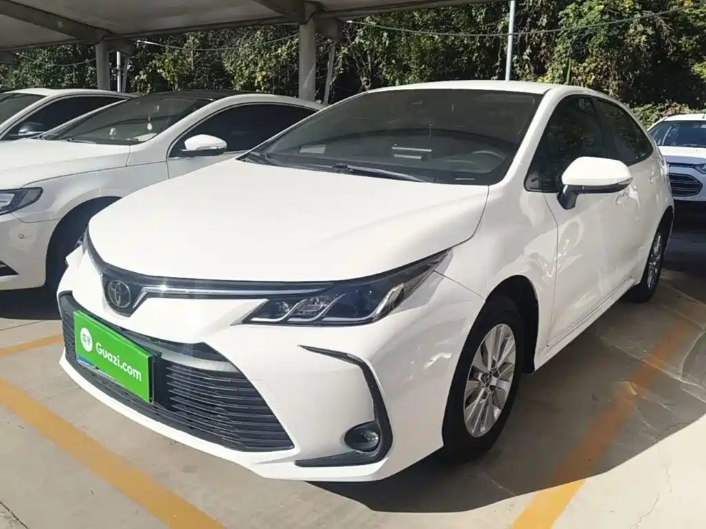Toyota Corolla — фото 2