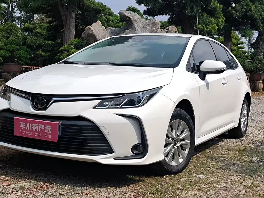 Toyota Corolla — фото 1