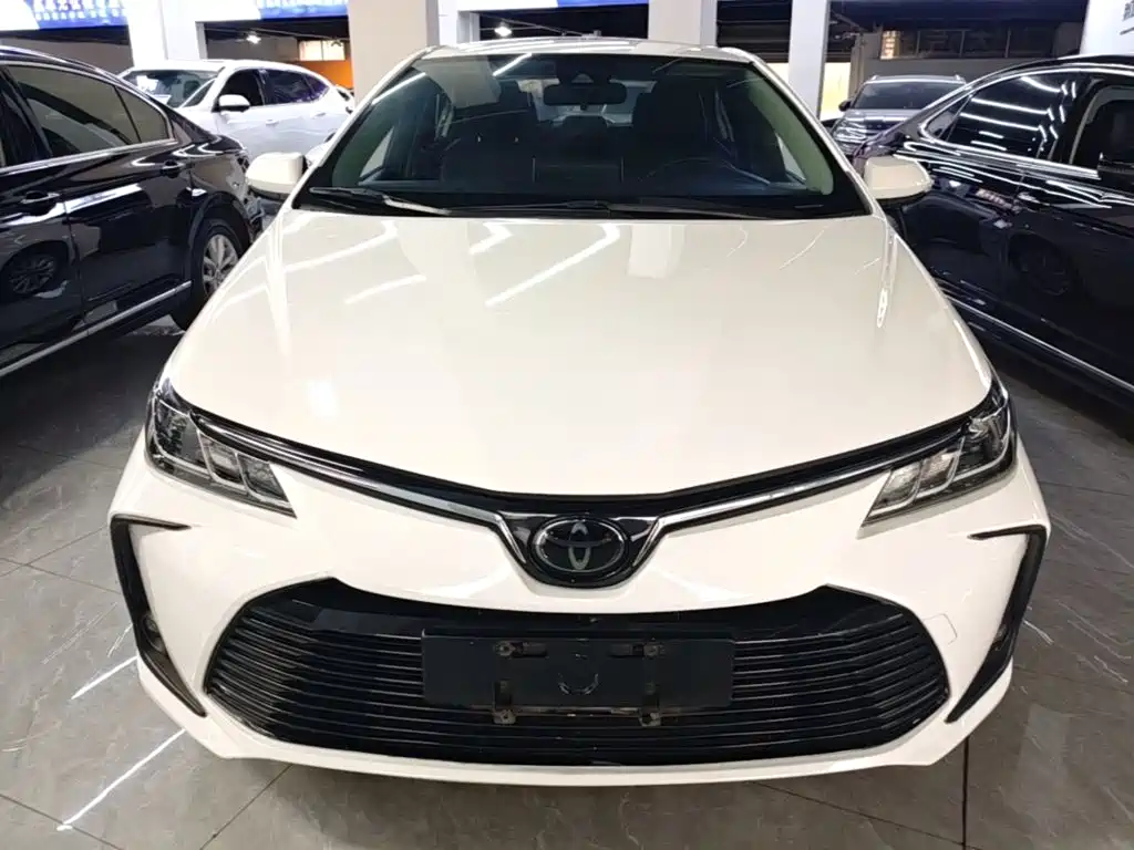 Toyota Corolla — фото 3
