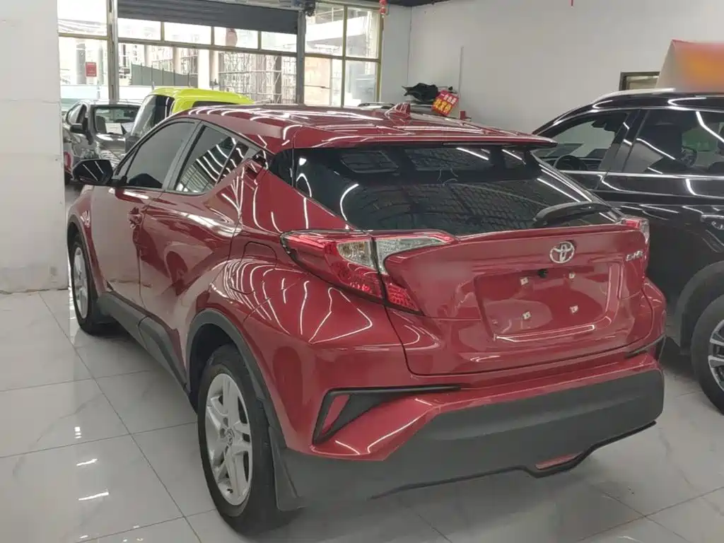 Toyota C-HR — фото 5