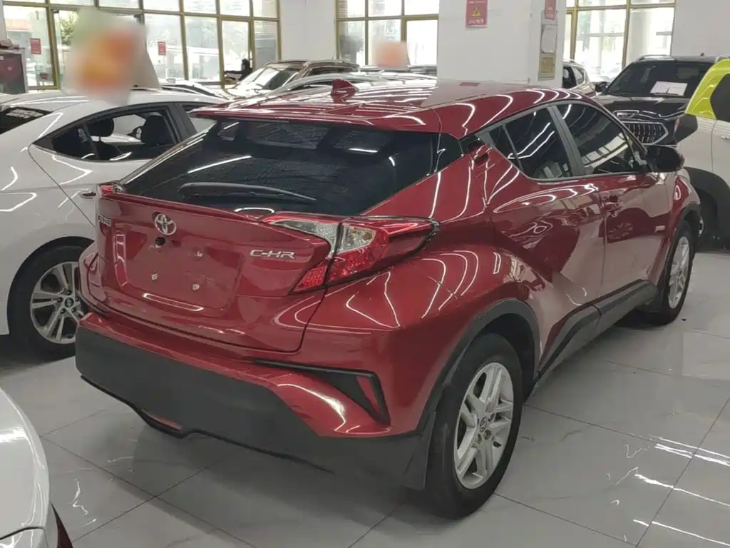 Toyota C-HR — фото 7