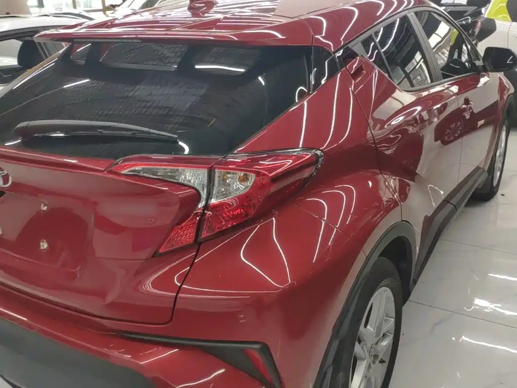 Toyota C-HR — фото 8