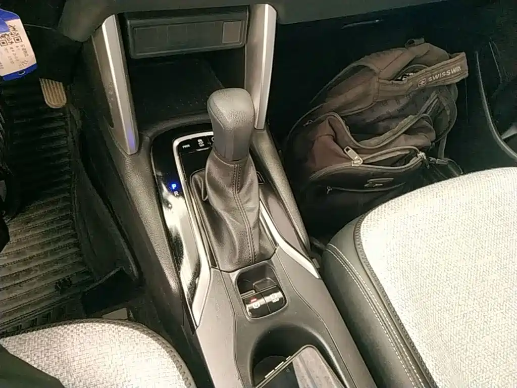 Toyota Corolla Cross — фото 14