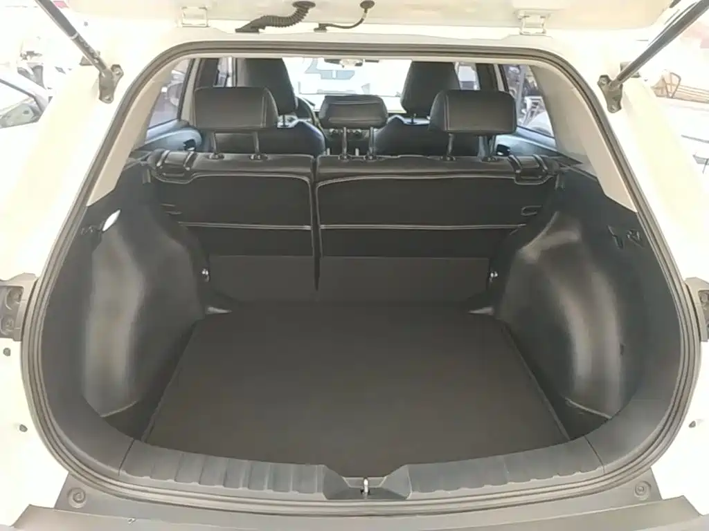 Toyota Corolla Cross — фото 19