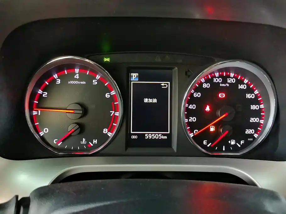 Toyota RAV4 — фото 14