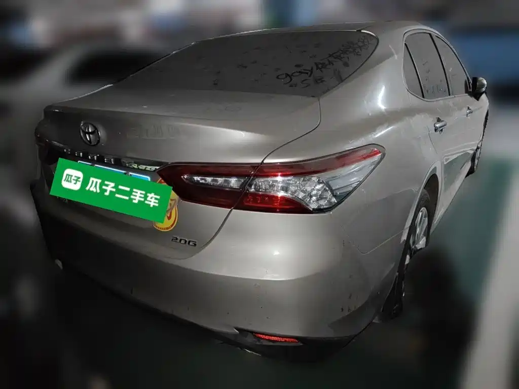 Toyota Camry — фото 5
