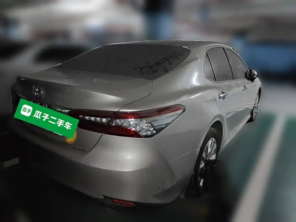 Toyota Camry — фото 6
