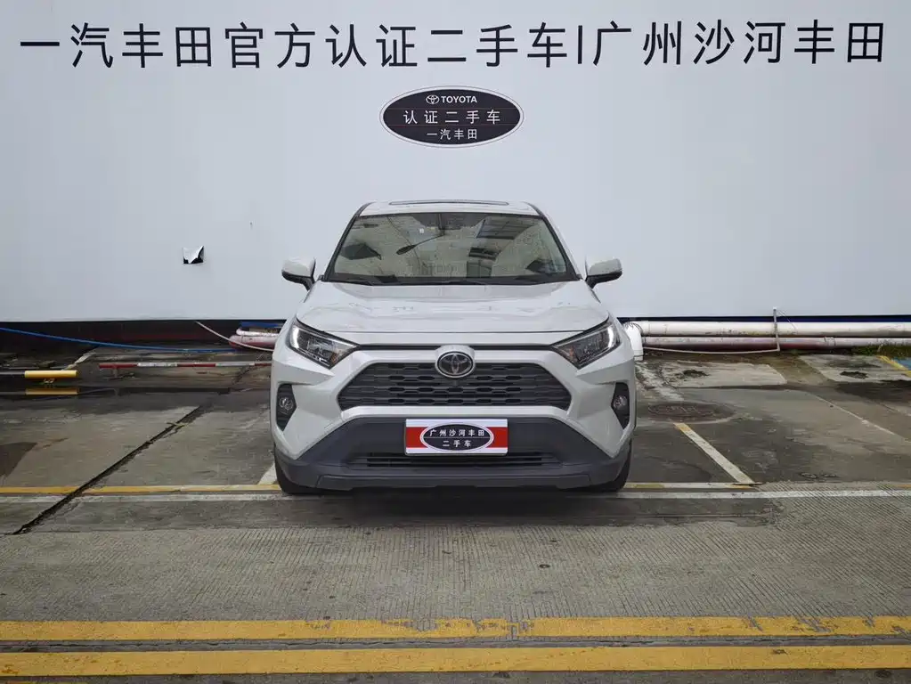 Toyota RAV4 — фото 2