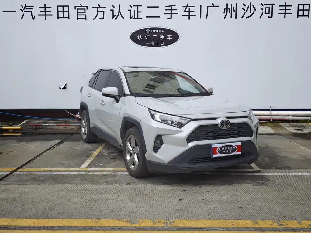 Toyota RAV4 — фото 3