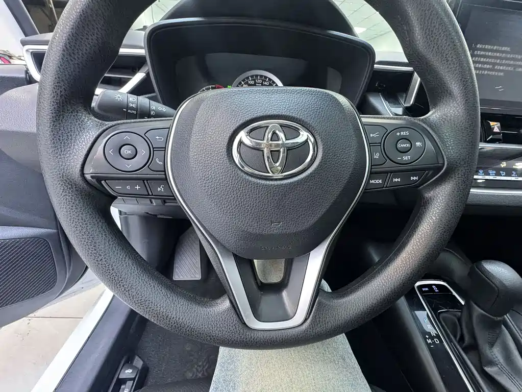 Toyota Corolla — фото 23