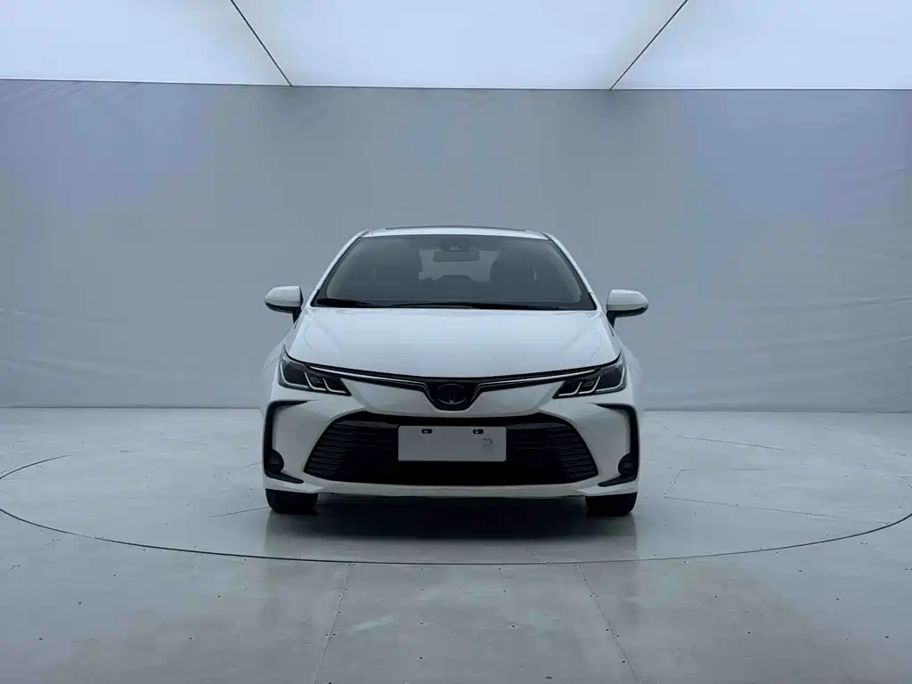 Toyota Corolla — фото 2