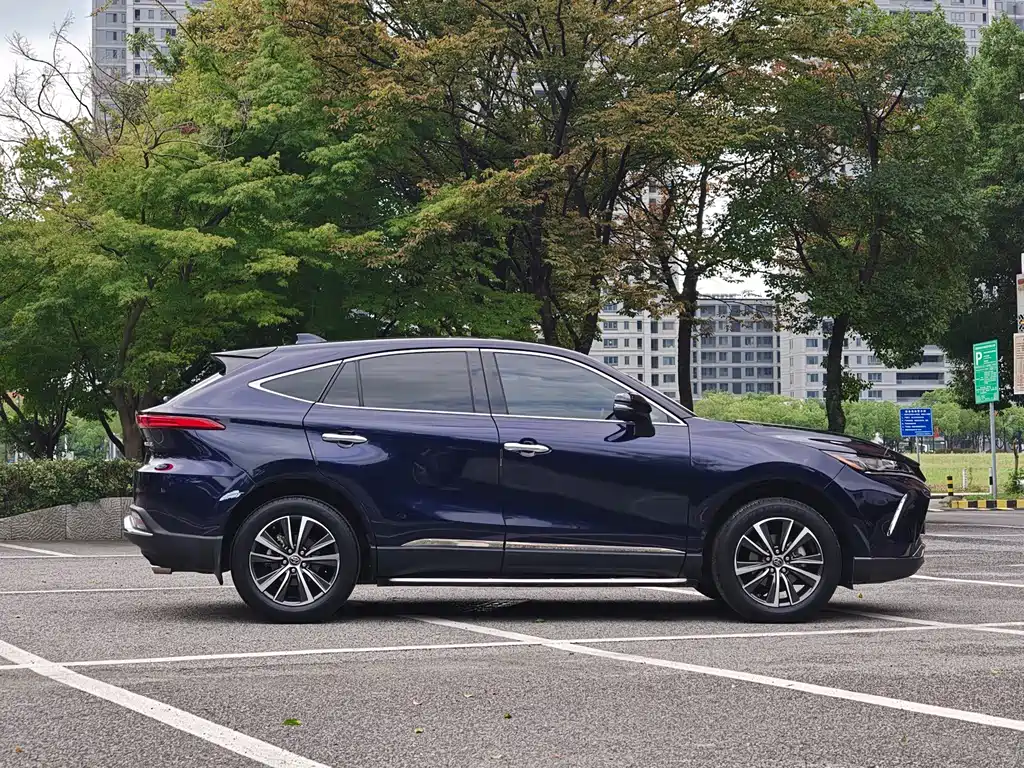 Toyota Harrier — фото 8