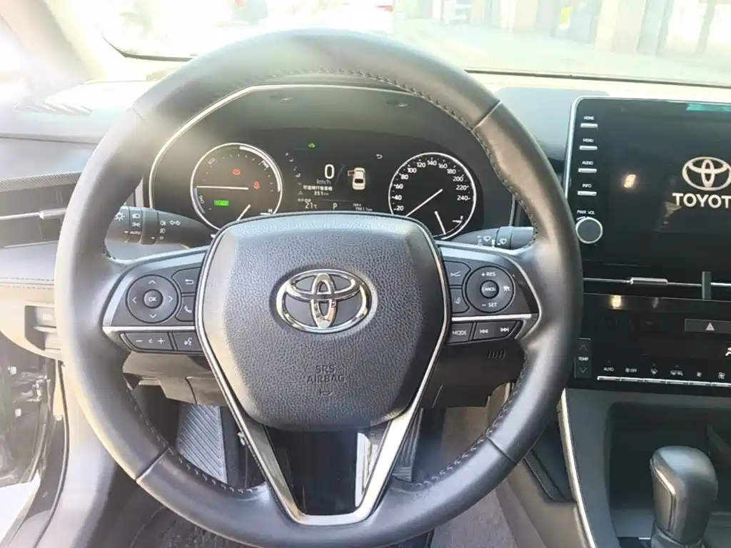 Toyota Avalon — фото 11