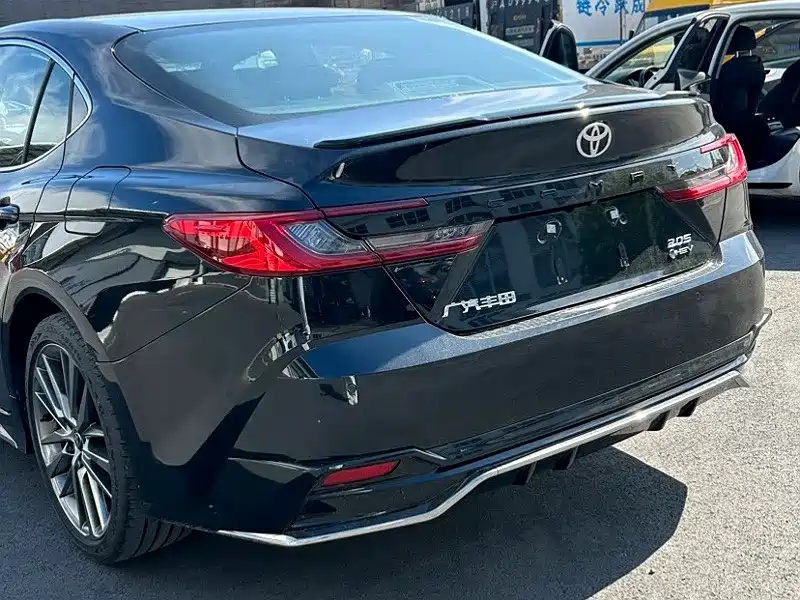 Toyota Camry — фото 6