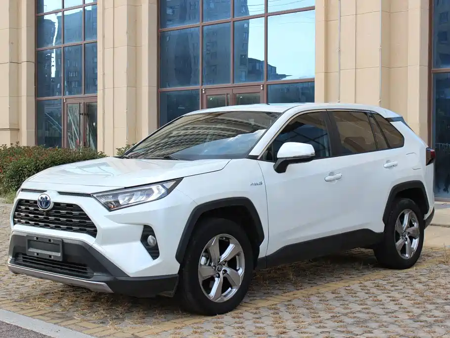 Toyota RAV4 — фото 2
