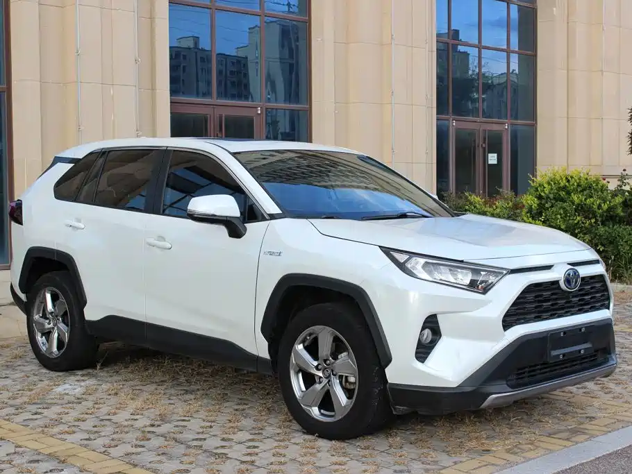 Toyota RAV4 — фото 4