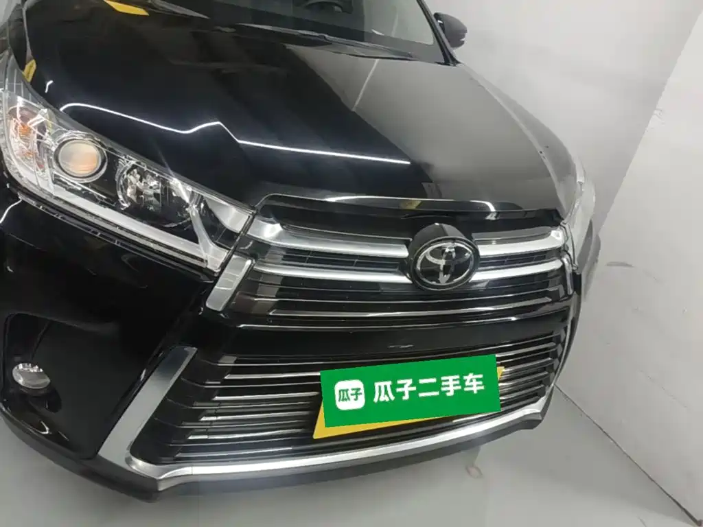 Toyota Highlander — фото 3