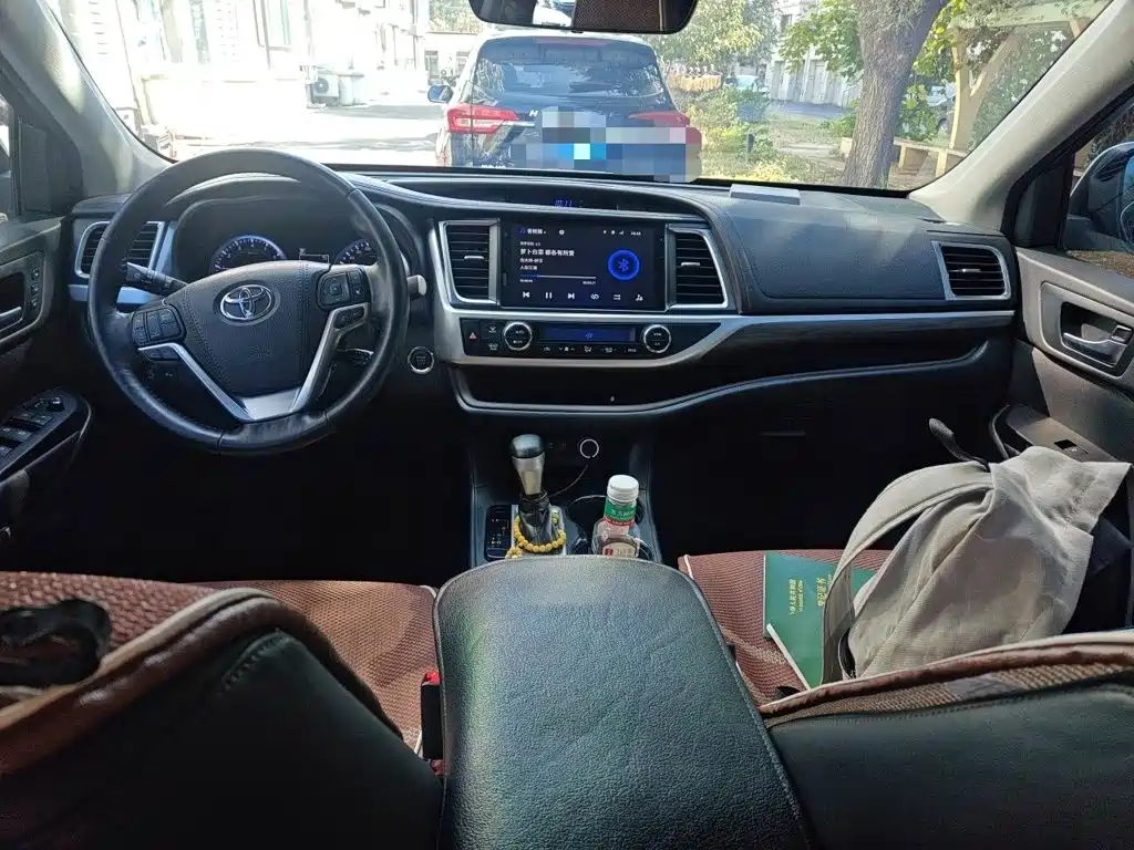 Toyota Highlander — фото 13