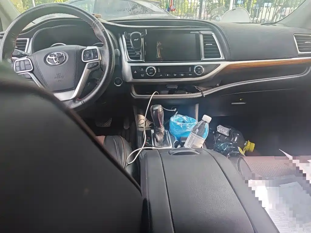 Toyota Highlander — фото 13