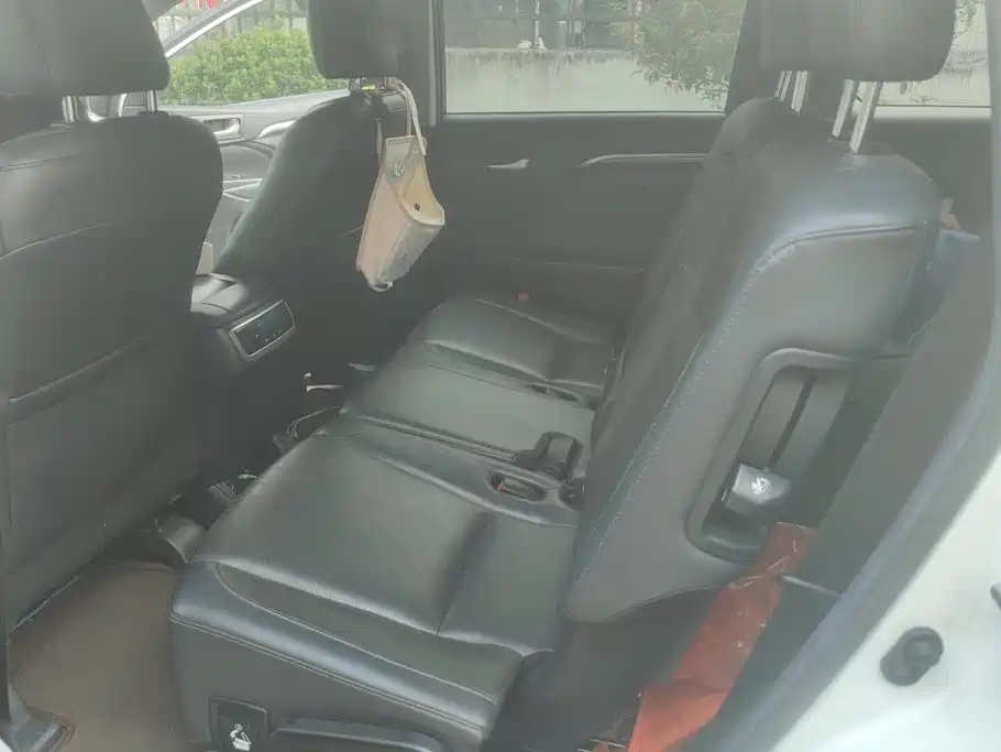 Toyota Highlander — фото 11