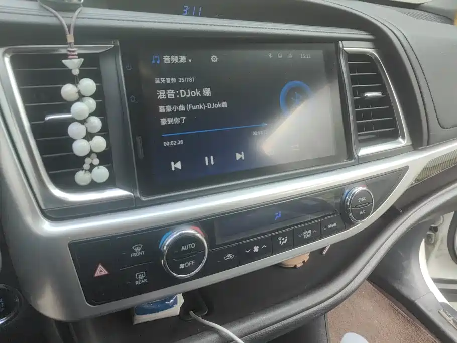Toyota Highlander — фото 13