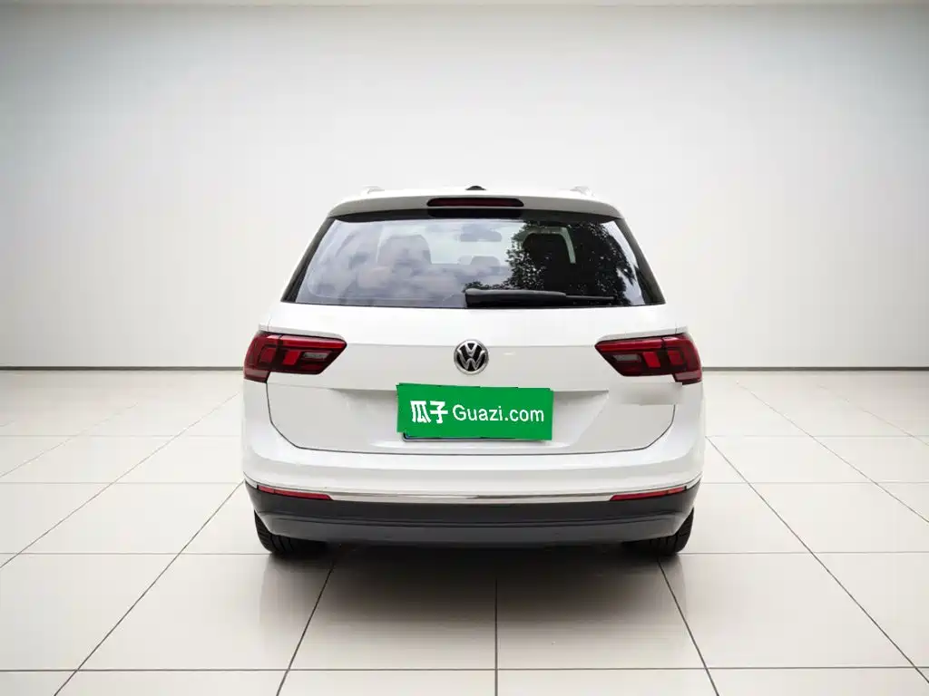 Volkswagen Tiguan L — фото 3