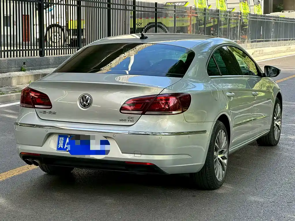 Volkswagen CC — фото 4