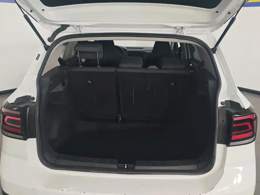 Volkswagen T-Cross — фото 4