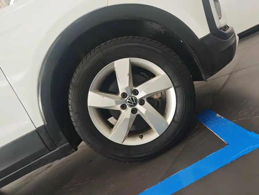 Volkswagen T-Cross — фото 6