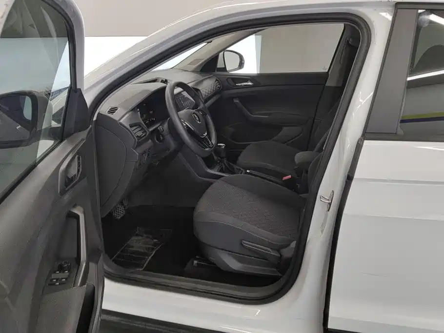 Volkswagen T-Cross — фото 9