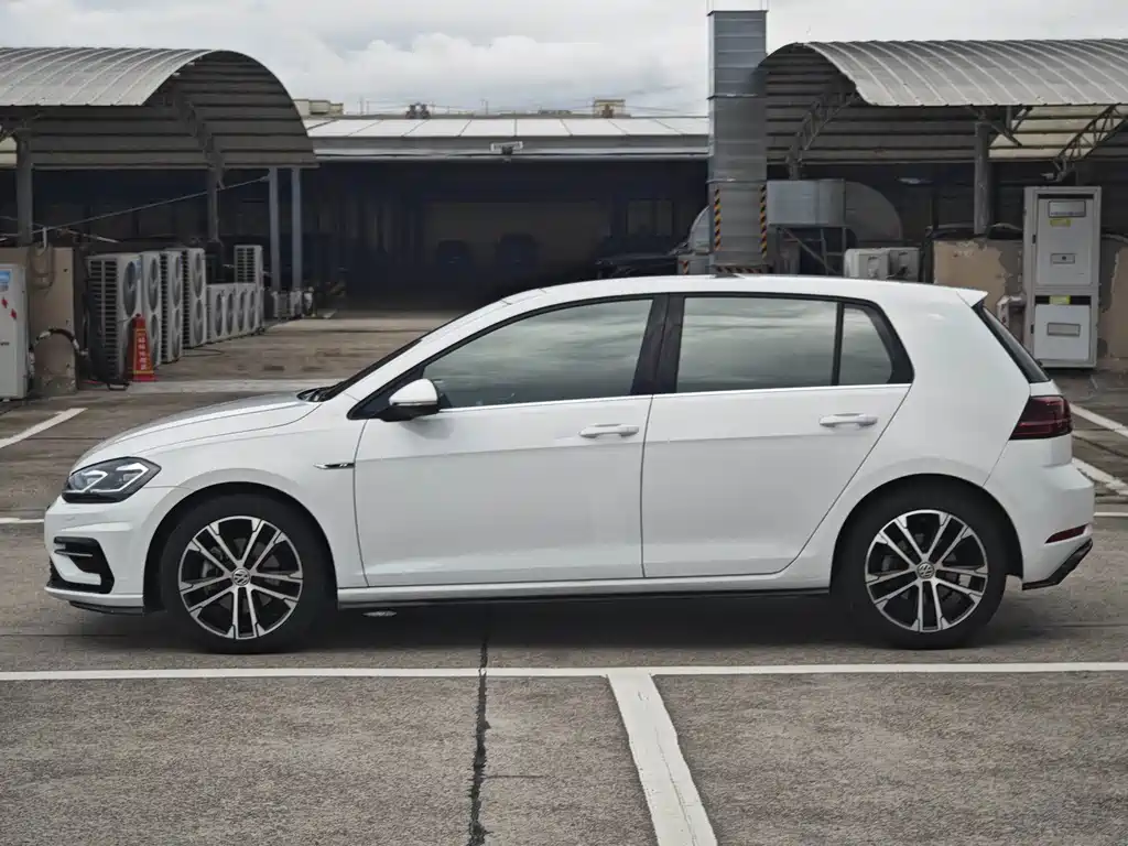 Volkswagen Golf — фото 4