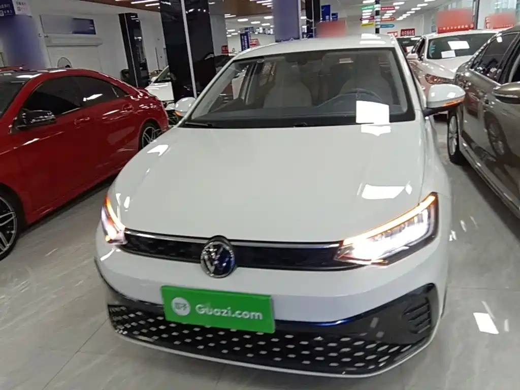Volkswagen Lavida — фото 3