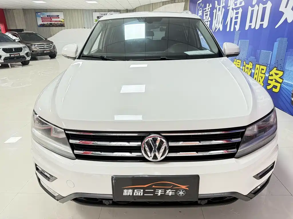 Volkswagen Tiguan L — фото 2