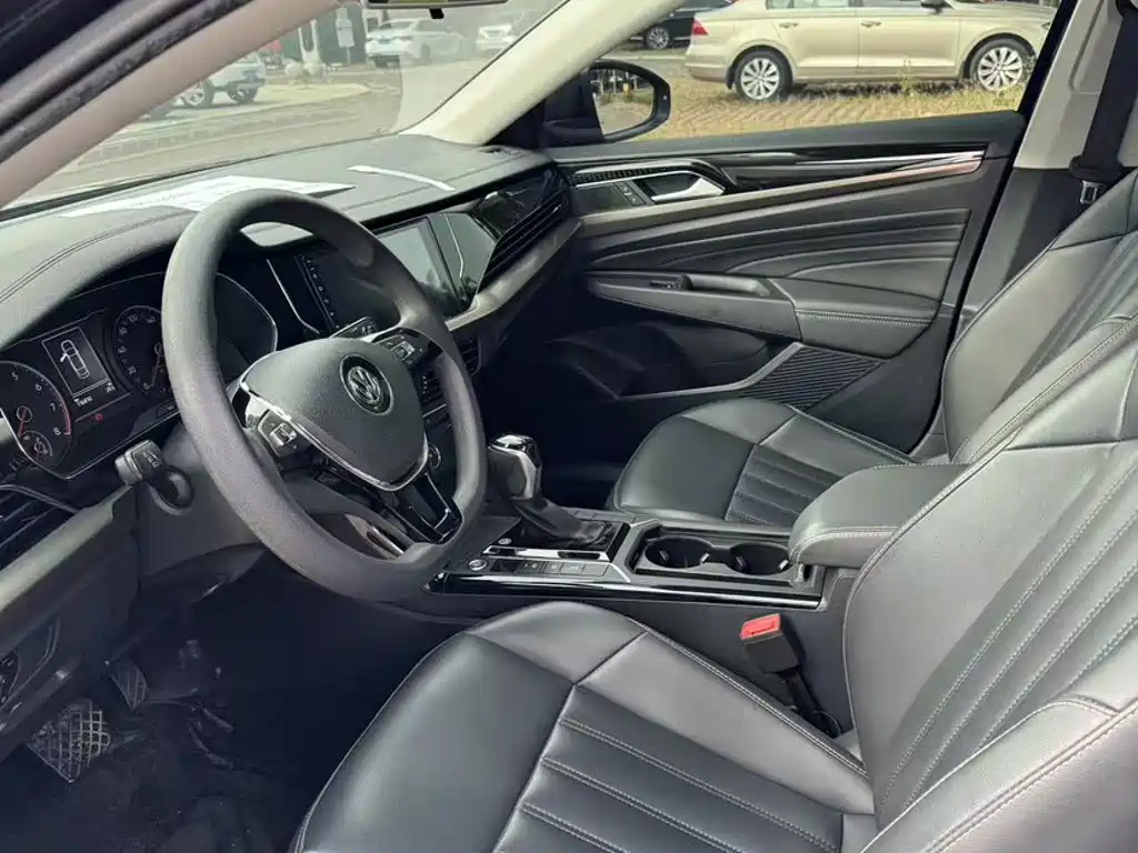 Volkswagen Passat — фото 15