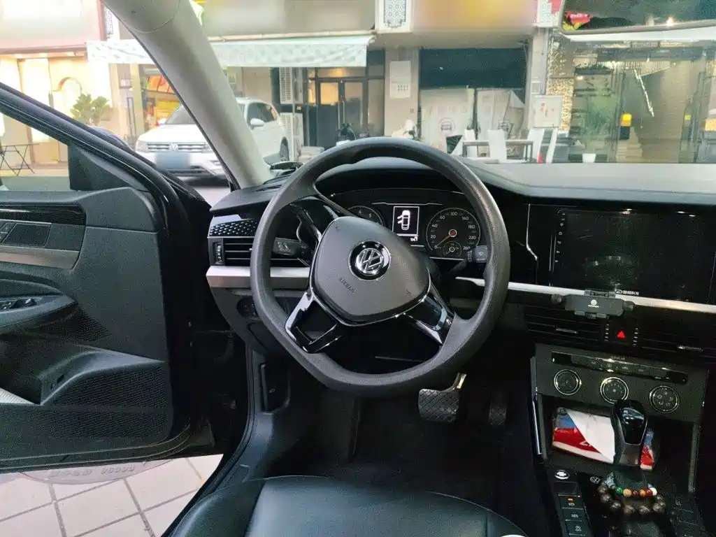 Volkswagen Passat — фото 3