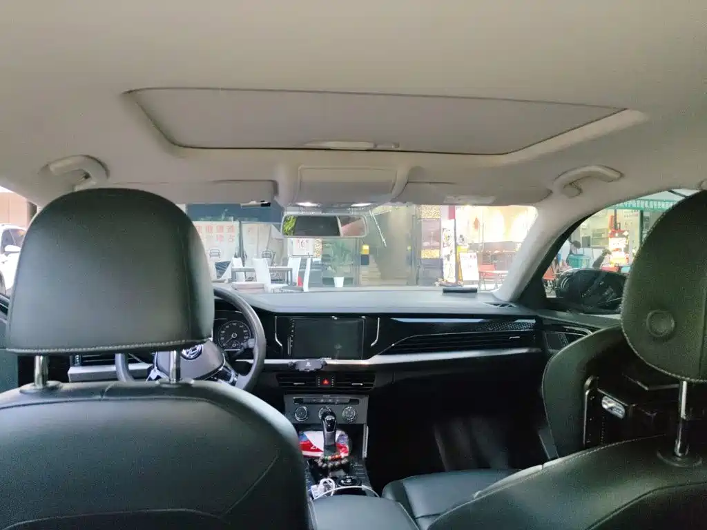 Volkswagen Passat — фото 9