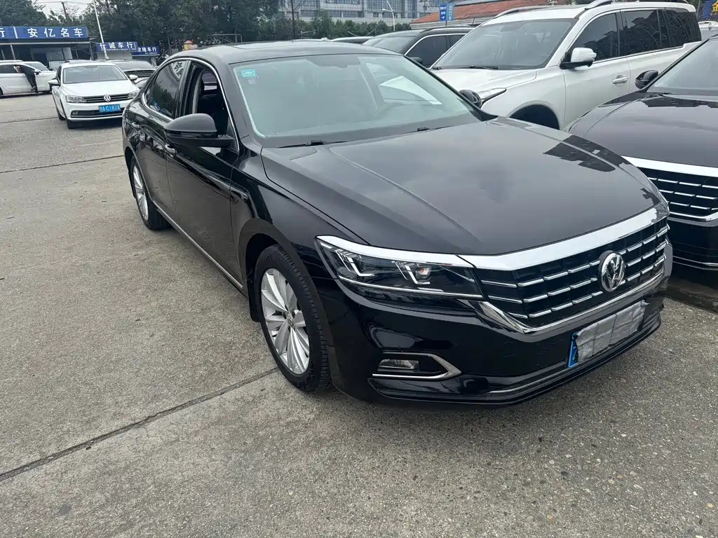 Volkswagen Passat — фото 3