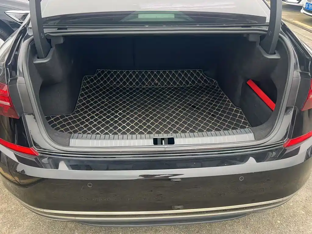 Volkswagen Passat — фото 4