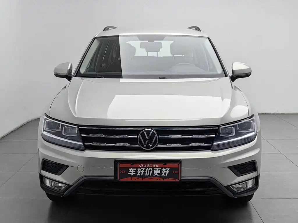 Volkswagen Tiguan L — фото 3