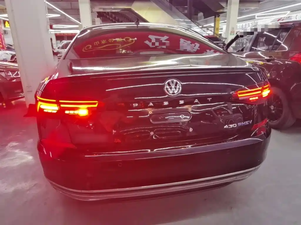 Volkswagen Passat PHEV — фото 6