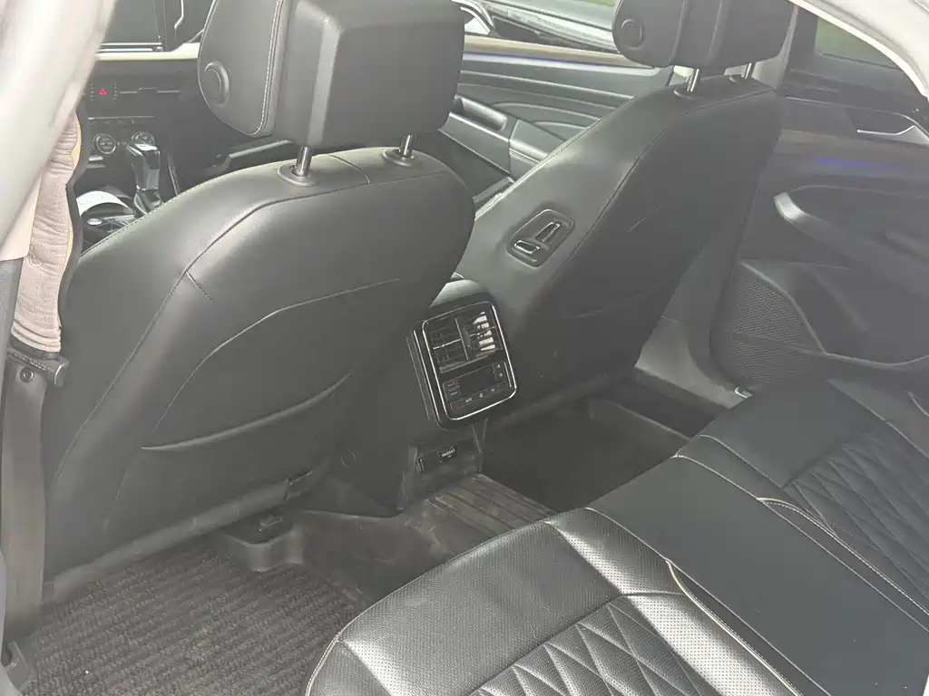 Volkswagen Passat — фото 3