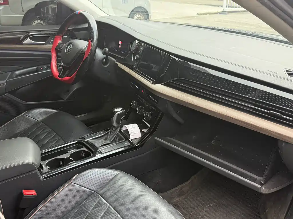 Volkswagen Passat — фото 9