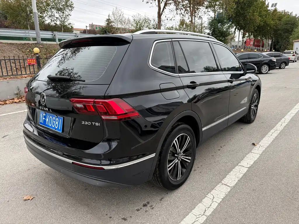 Volkswagen Tiguan L — фото 4