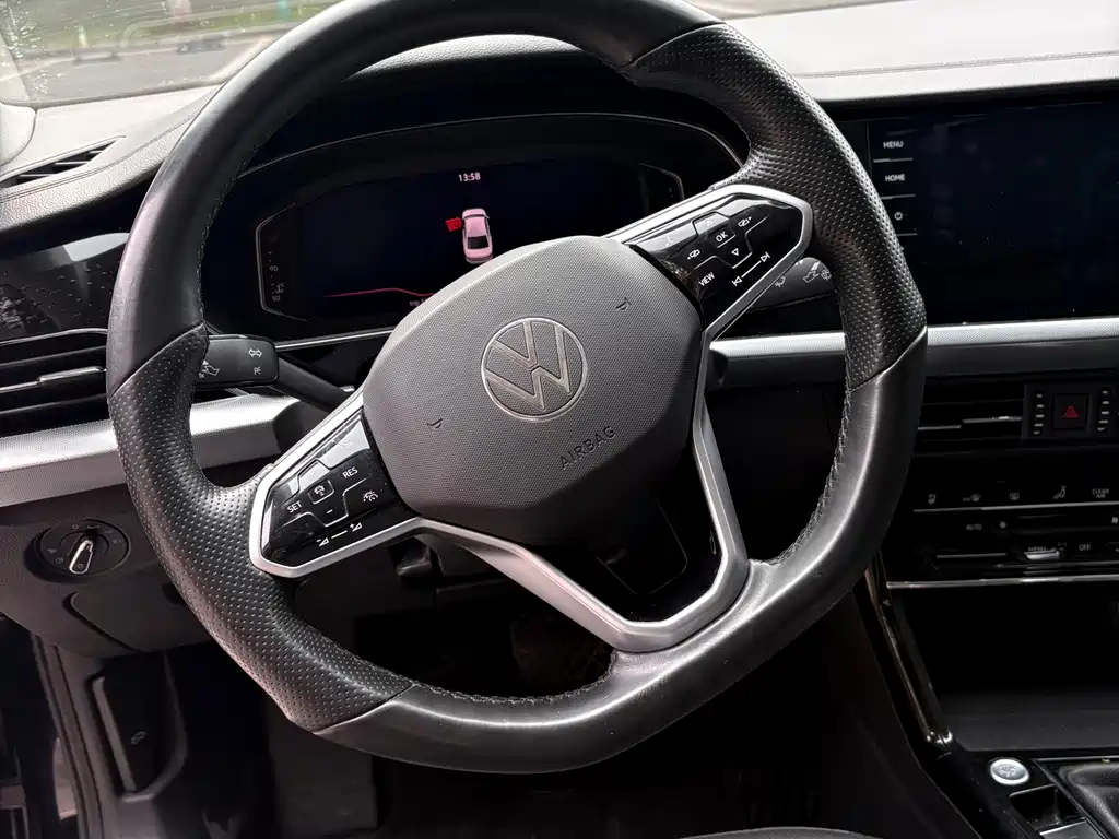 Volkswagen Passat — фото 5